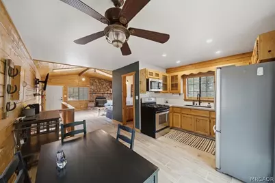 849 Highland Lane, Sugarloaf, CA 92386 - Photo 12