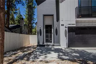 225 E Aeroplane Blvd, Big Bear City, CA 92314 - Photo 2