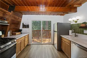 897 Ford Ln, Big Bear Lake, CA 92315 - Photo 8