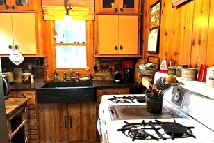 27877 Holly Ln, Lake Arrowhead, CA 92352 - Photo 12