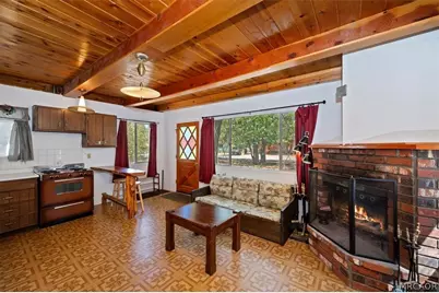 476 San Bernardino Avenue, Sugarloaf, CA 92386 - Photo 10