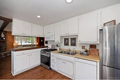 1345 E Country Club Boulevard, Big Bear City, CA 92314 - Photo 12