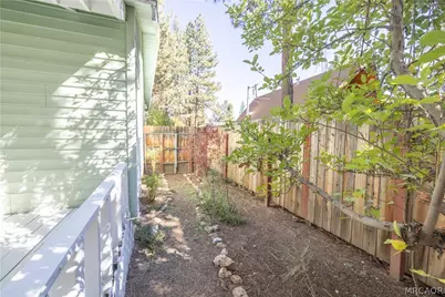 913 Tinkerbell Avenue, Big Bear City, CA 92314 - Photo 28