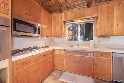 913 Tinkerbell Avenue, Big Bear City, CA 92314 - Photo 14