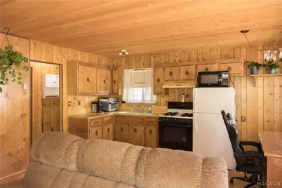 260 Highland Lane, Sugarloaf, CA 92386 - Photo 6