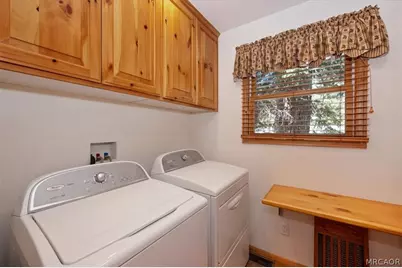 39237 Cedar Dell Road, Fawnskin, CA 92333 - Photo 18