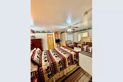 336 W Sherwood Boulevard, Big Bear City, CA 92314 - Photo 12