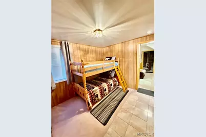 336 W Sherwood Boulevard, Big Bear City, CA 92314 - Photo 14