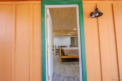 253 Imperial Avenue, Sugarloaf, CA 92386 - Photo 32