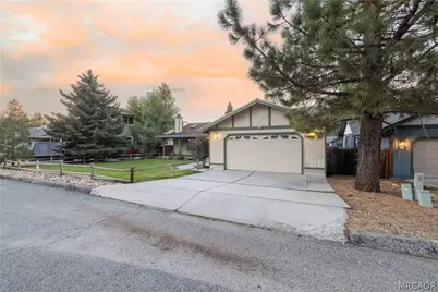 417 E Mountain View Boulevard, Big Bear City, CA 92314 - Photo 2