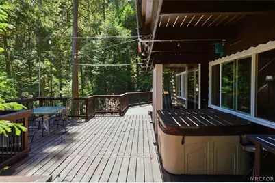 1044 Lausanne Drive, Crestline, CA 92325 - Photo 12