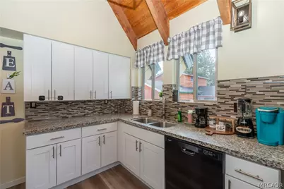 115 Sunset Lane, Sugarloaf, CA 92386 - Photo 18