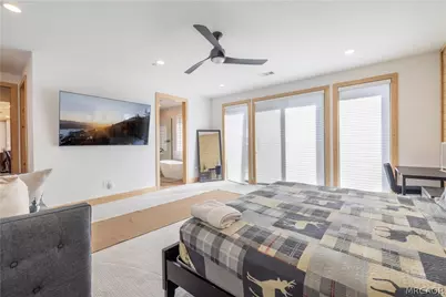 405 Glenwood Drive, Big Bear City, CA 92315 - Photo 20