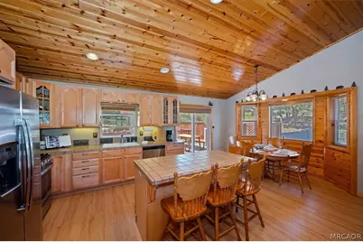 473 Villa Grove Avenue, Big Bear City, CA 92314 - Photo 16