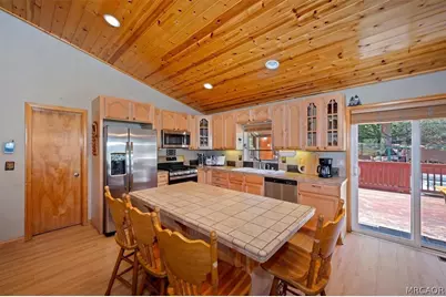473 Villa Grove Avenue, Big Bear City, CA 92314 - Photo 12