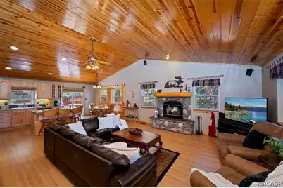 473 Villa Grove Avenue, Big Bear City, CA 92314 - Photo 8