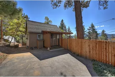 1137 Ridge Road, Fawnskin, CA 92333 - Photo 38