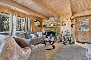 208 Heliotrope Dr, Lake Arrowhead, CA 92352 - Photo 8
