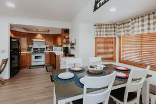 31909 Lookout Ln, Running Springs, CA 92382 - Photo 28