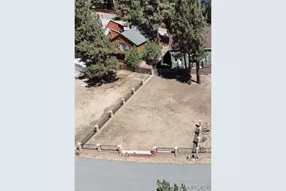 39180 Seminole Drive, Fawnskin, CA 92333 - Photo 2