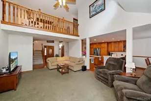 393 Brentwood Dr, Lake Arrowhead, CA 92352 - Photo 8