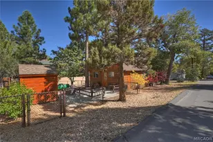 698 Highland Ln, Sugarloaf, CA 92386 - Photo 30
