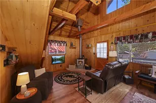 698 Highland Ln, Sugarloaf, CA 92386 - Photo 8