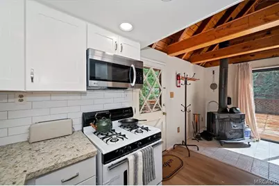 43051 Monterey Street, Big Bear Lake, CA 92315 - Photo 16