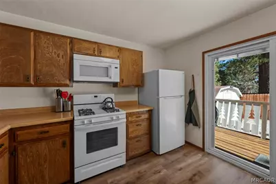 2013 Manzanita Lane, Big Bear City, CA 92314 - Photo 18