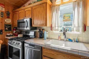 224 Mann Dr, Big Bear Lake, CA 92314 - Photo 6