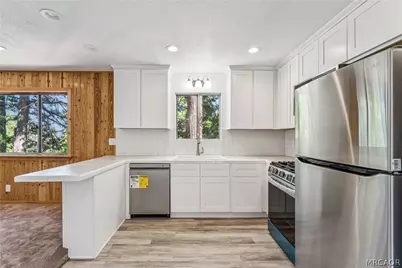 560 Rose Lane, Lake Arrowhead, CA 92391 - Photo 10