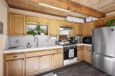 367 W Meadow Lane, Big Bear City, CA 92314 - Photo 10