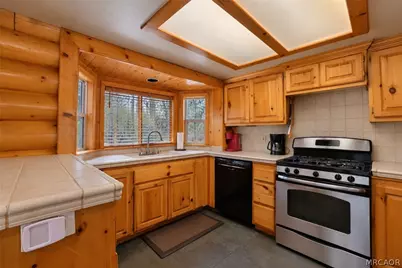 656 St Moritz Drive, Big Bear Lake, CA 92315 - Photo 12