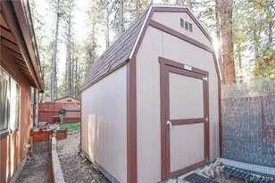 214 Pine Ln, Sugarloaf, CA 92386 - Photo 44