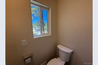 647 Lone Pine Lane, Green Valley Lake, CA 92341 - Photo 54