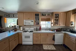 647 Lone Pine Ln, Green Valley Lake, CA 92341 - Photo 6