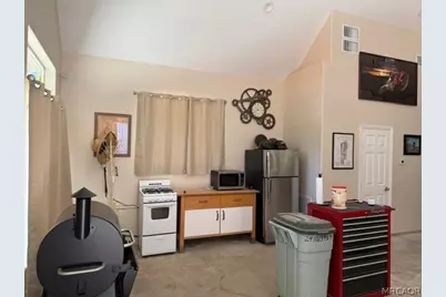 647 Lone Pine Lane, Green Valley Lake, CA 92341 - Photo 16