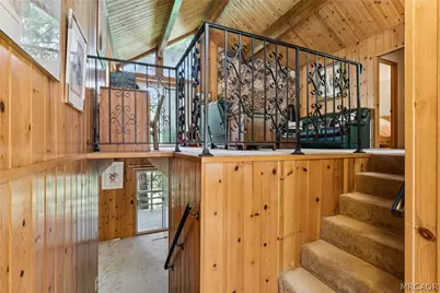 582 Grass Valley Court, Lake Arrowhead, CA 92352 - Photo 16