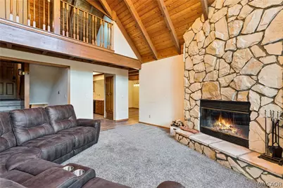 27157 Peninsula Drive, Lake Arrowhead, CA 92352 - Photo 12