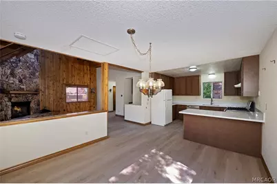 1198 Evergreen Lane, Lake Arrowhead, CA 92352 - Photo 8