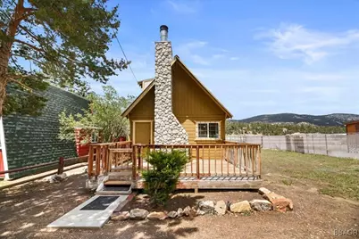 927 W Fairway Boulevard, Big Bear City, CA 92314 - Photo 1