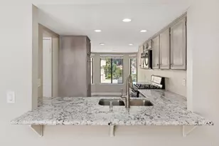 10013 Paseo Montril, San Diego, CA 92129 - Photo 14
