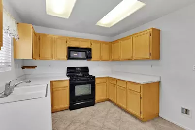 13523 Merry Oaks, Victorville, CA 92392 - Photo 20