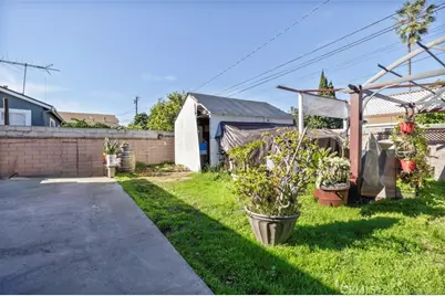 674 Senate Street, Costa Mesa, CA 92627 - Photo 28