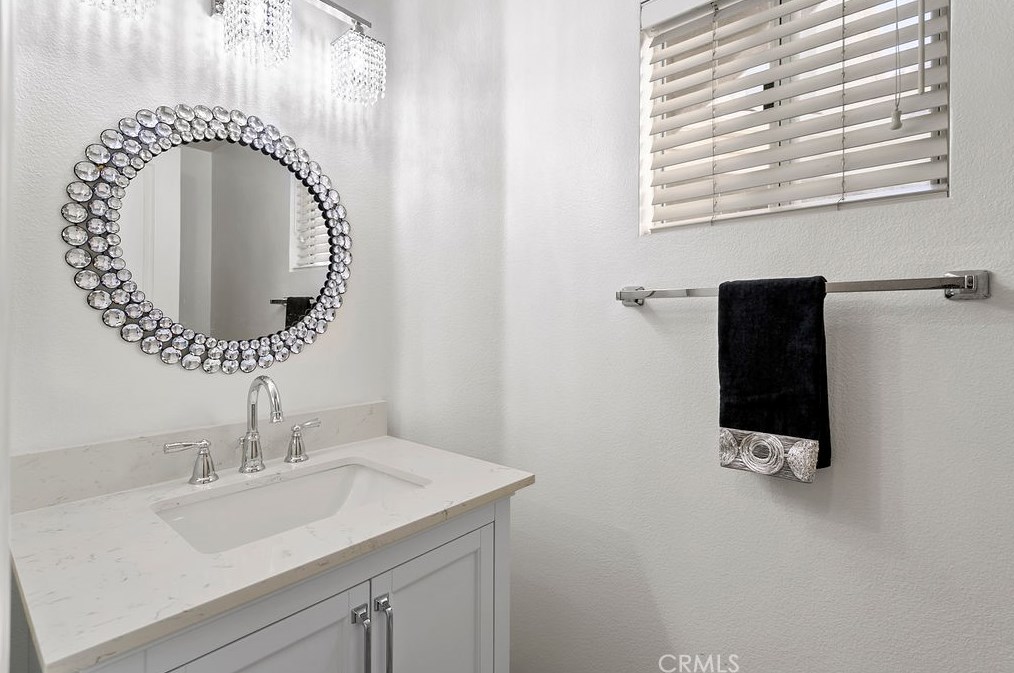 44 Fleurance St, Laguna Beach CA  92677-9023 exterior