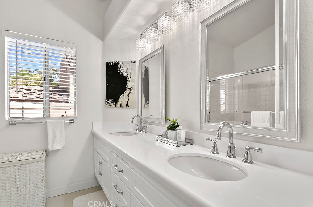 44 Fleurance St, Laguna Beach CA  92677-9023 exterior