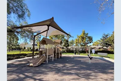 1413 Manchester Way, Tustin, CA 92782 - Photo 10