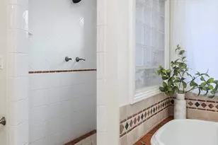 4366 Bel Air Dr, La Canada Flintridge, CA 91011 - Photo 22