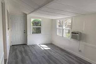 1523 N Grand Oaks Ave, Pasadena, CA 91104 - Photo 4