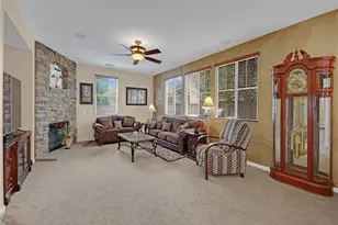 20361 Julia Ln, Saugus, CA 91350 - Photo 4
